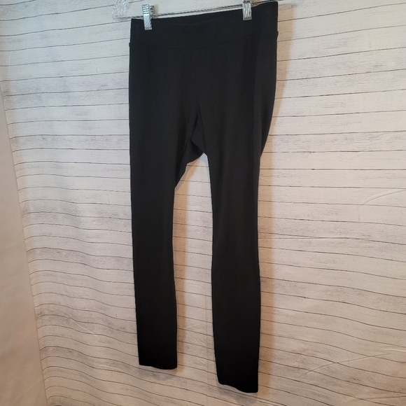 WHITE HOUSE BLACK MARKET-LIKE NEW! THE LEGGING-IN BLACK SZ XS - Picture 2 of 6